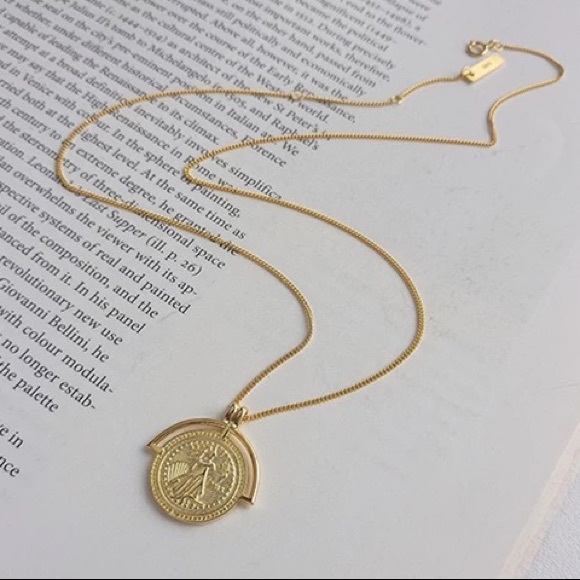 Roman Arc Gold Trinidad Coin Necklace - Picture 2 of 7
